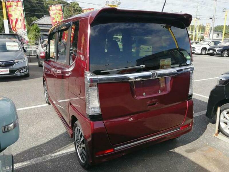 N BOX CUSTOM