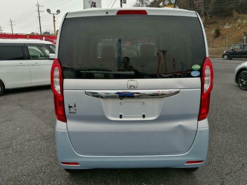 N BOX
