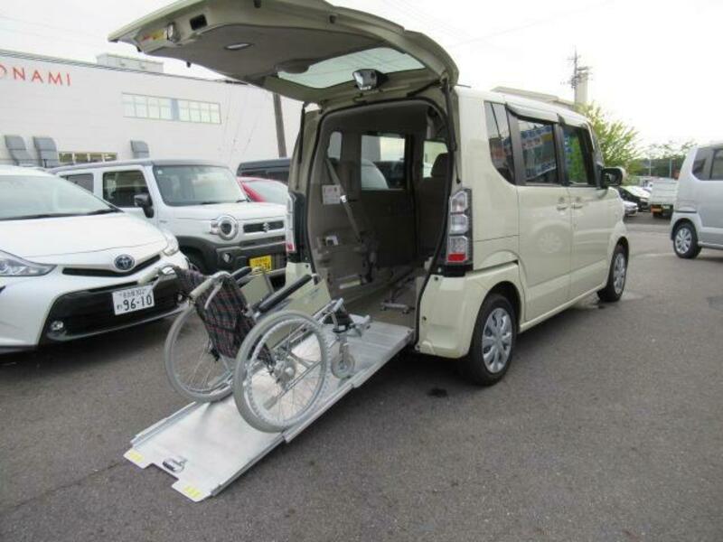 HONDA N BOX PLUS
