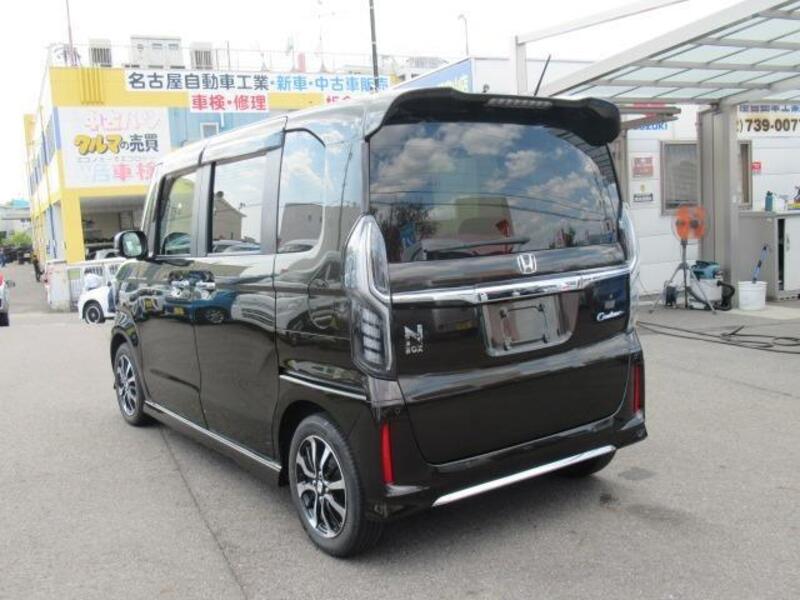 N BOX CUSTOM