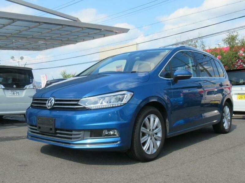 VOLKSWAGEN GOLF TOURAN