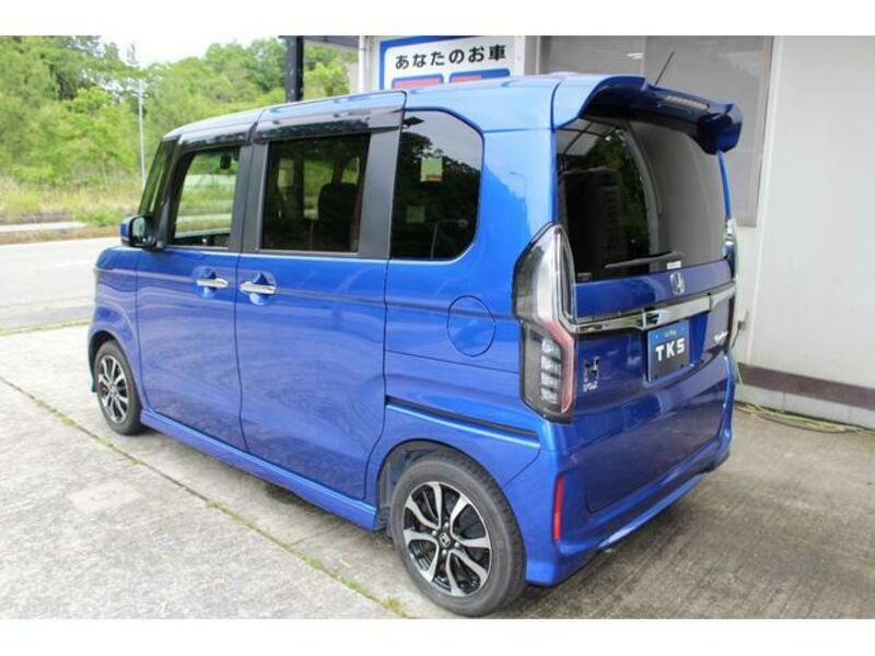 N BOX CUSTOM