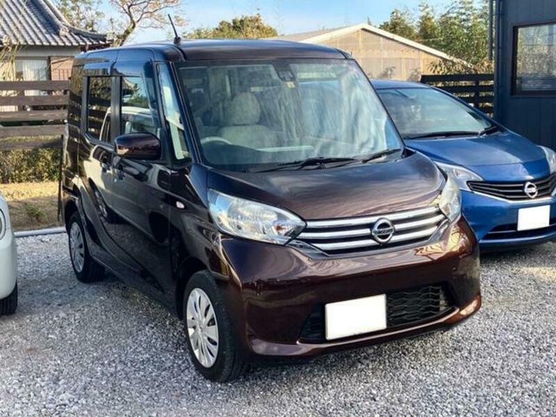 NISSAN DAYZ ROOX
