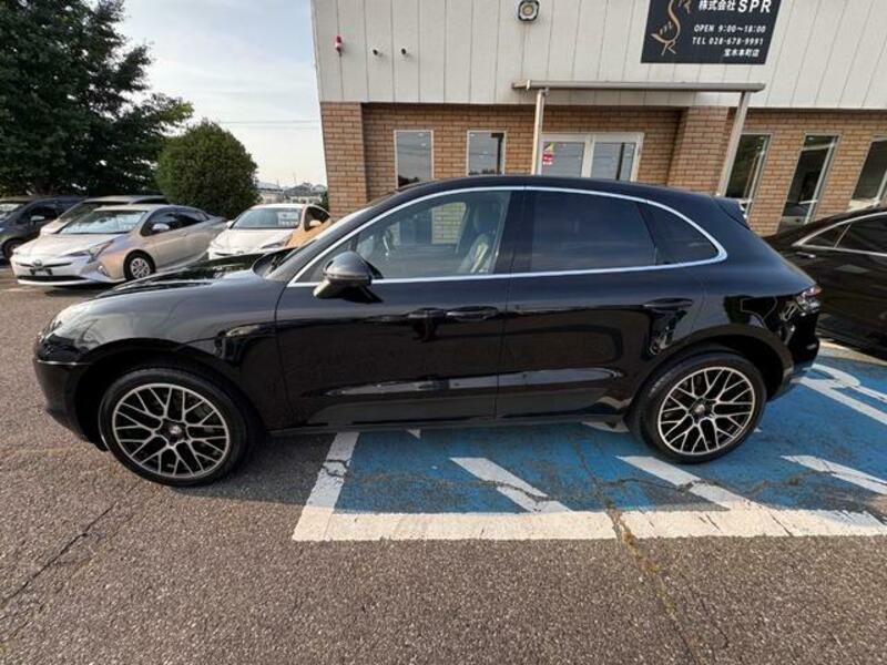 MACAN