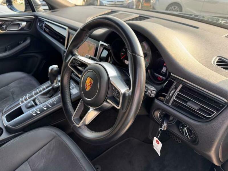 MACAN