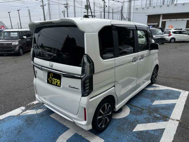 N BOX CUSTOM