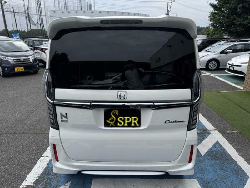 N BOX CUSTOM