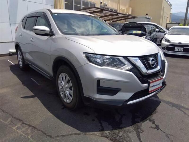 X-TRAIL