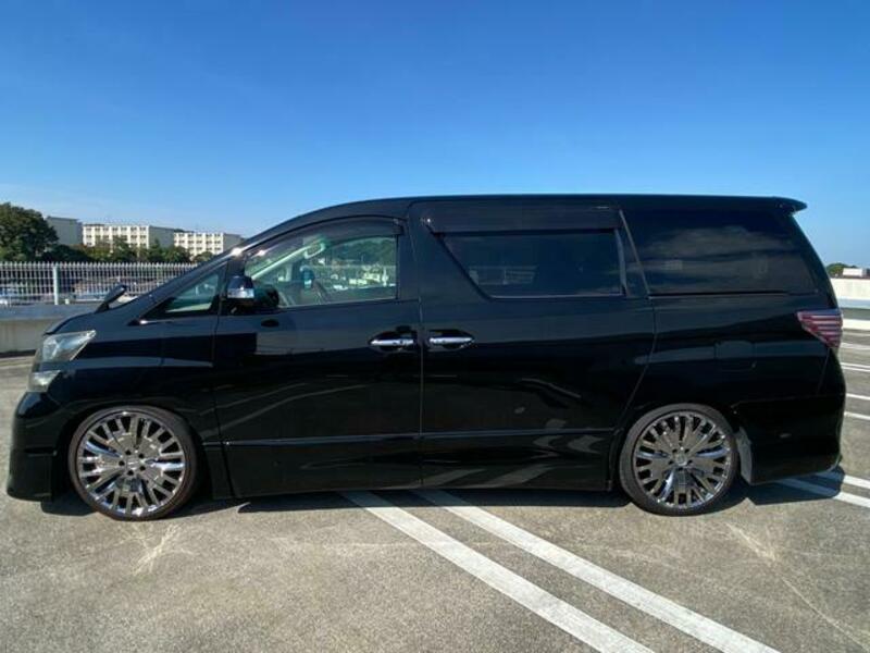 VELLFIRE