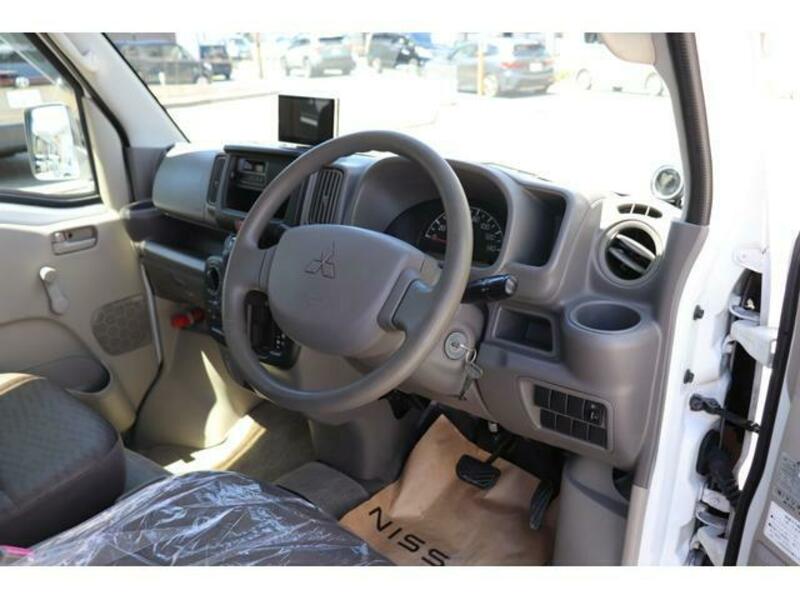 MINICAB VAN