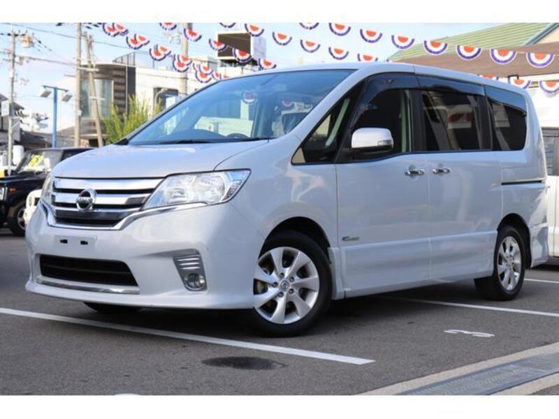 NISSAN SERENA