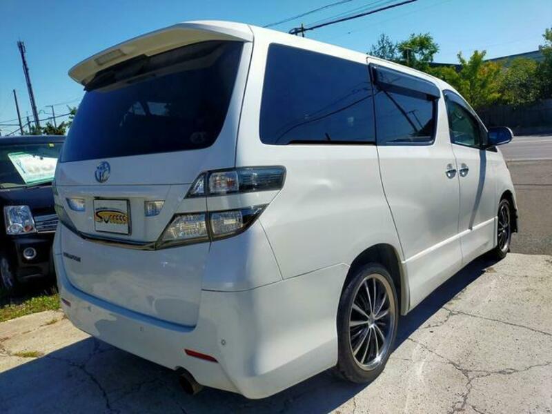 VELLFIRE