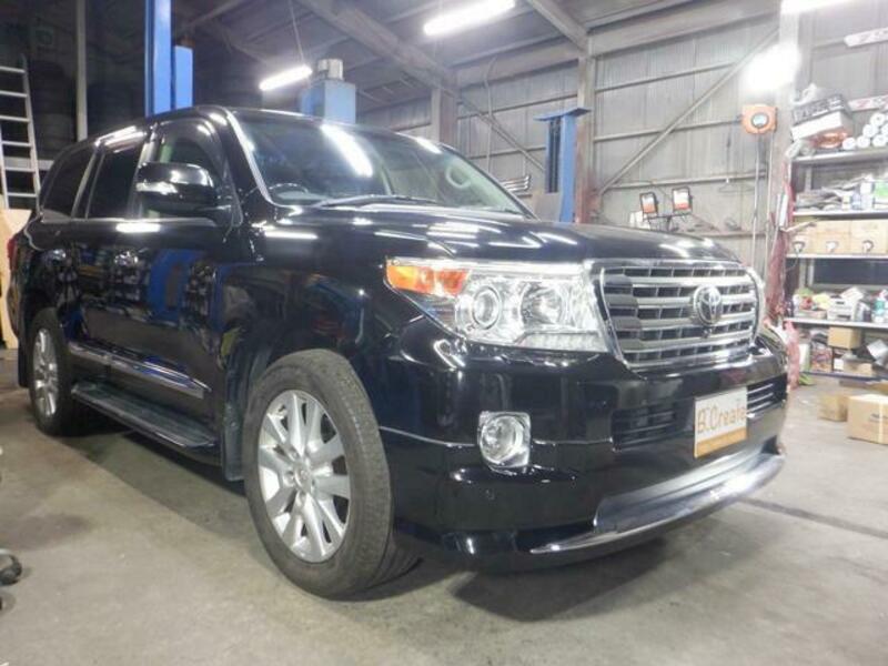 LAND CRUISER