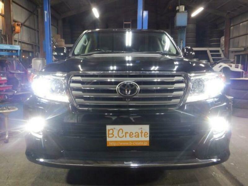 LAND CRUISER