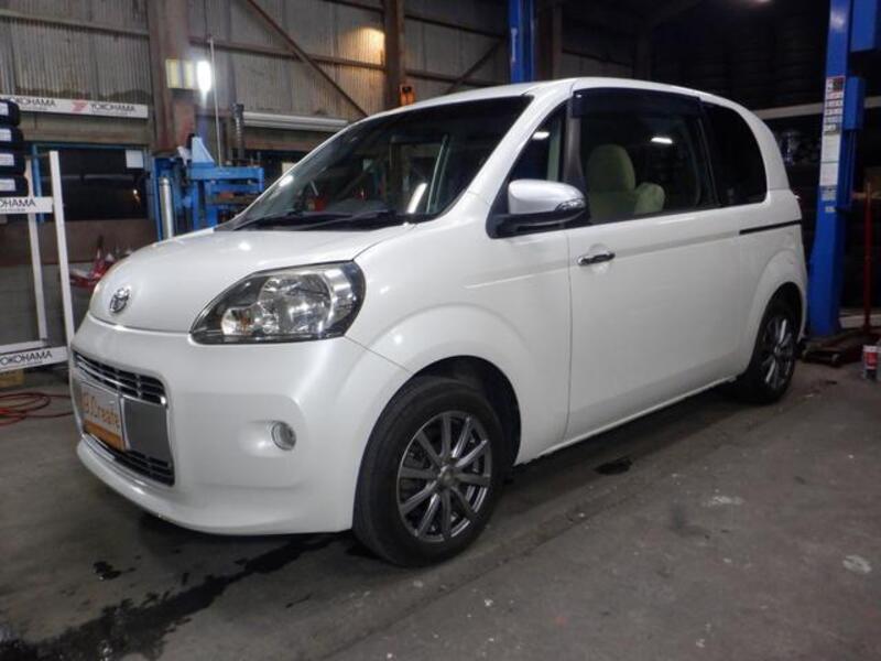 TOYOTA PORTE