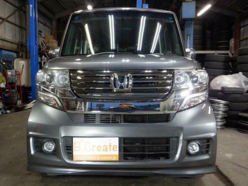 N BOX CUSTOM