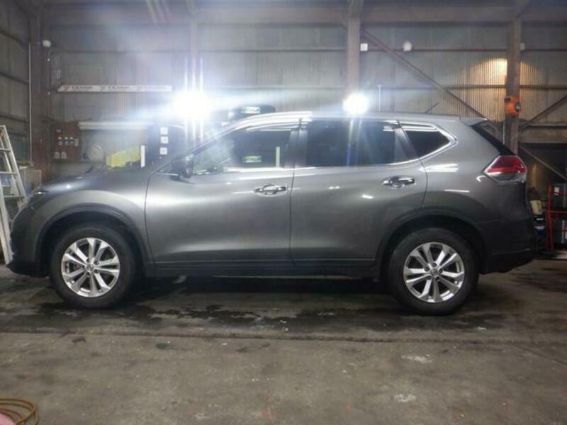 X-TRAIL