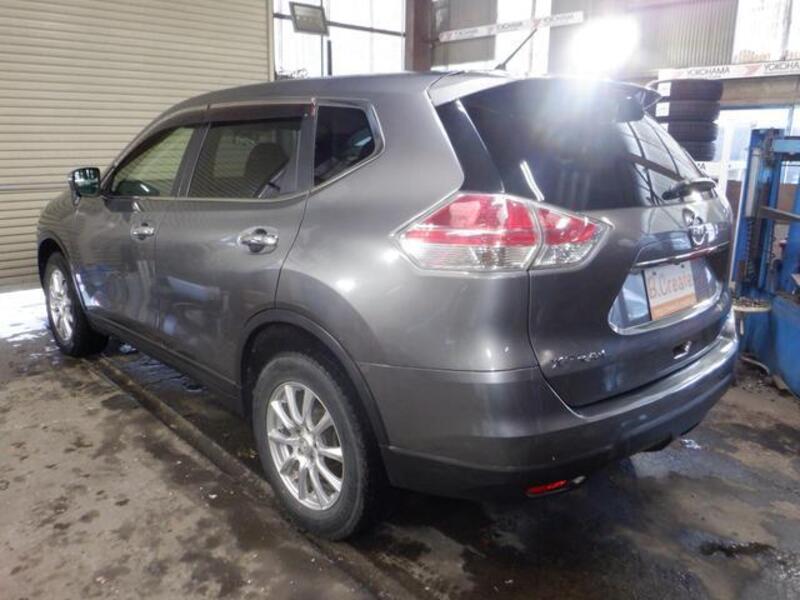 X-TRAIL
