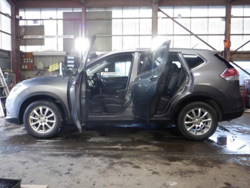X-TRAIL