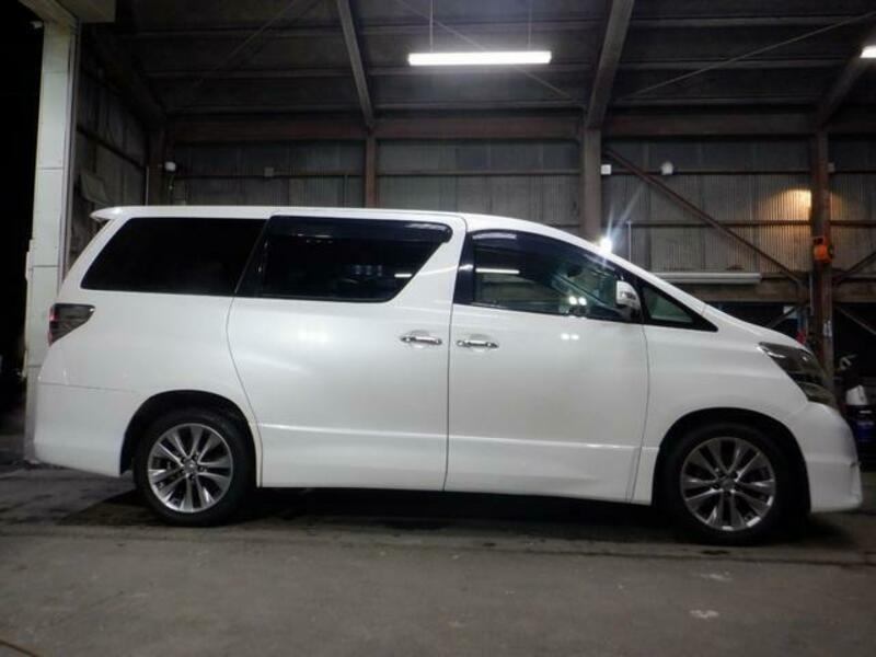 VELLFIRE