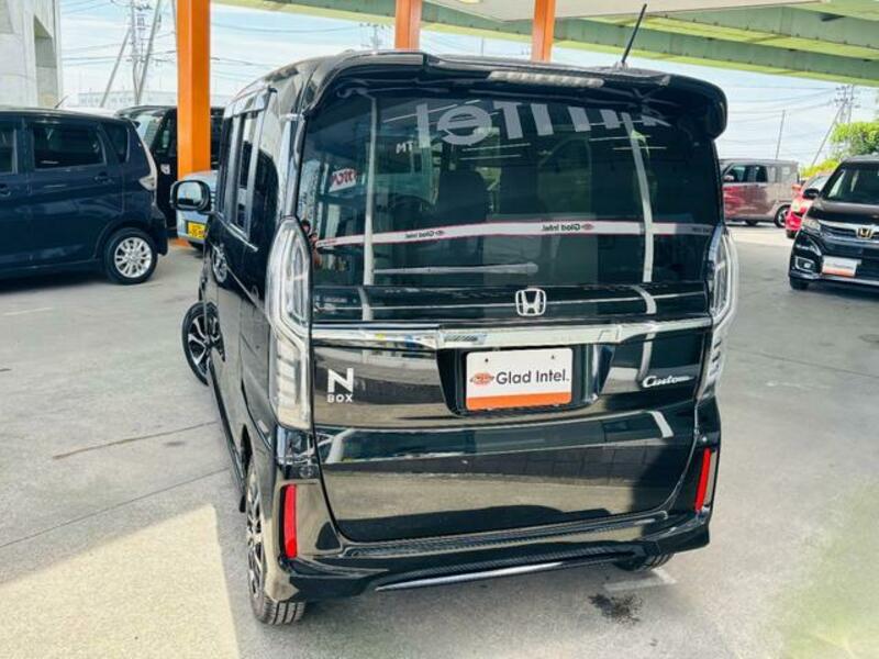 N BOX CUSTOM