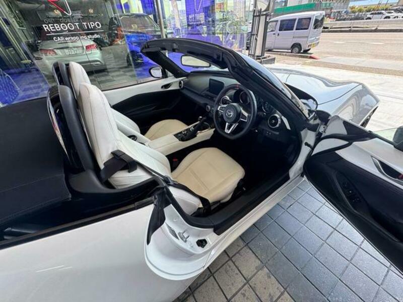 ROADSTER
