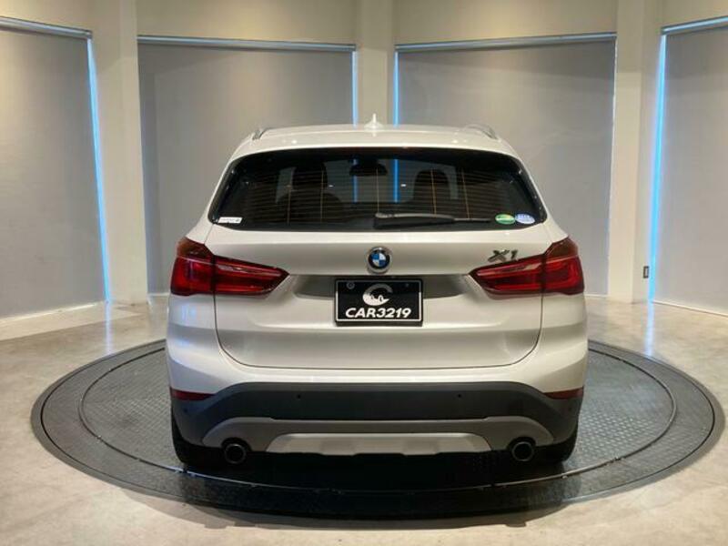 X1