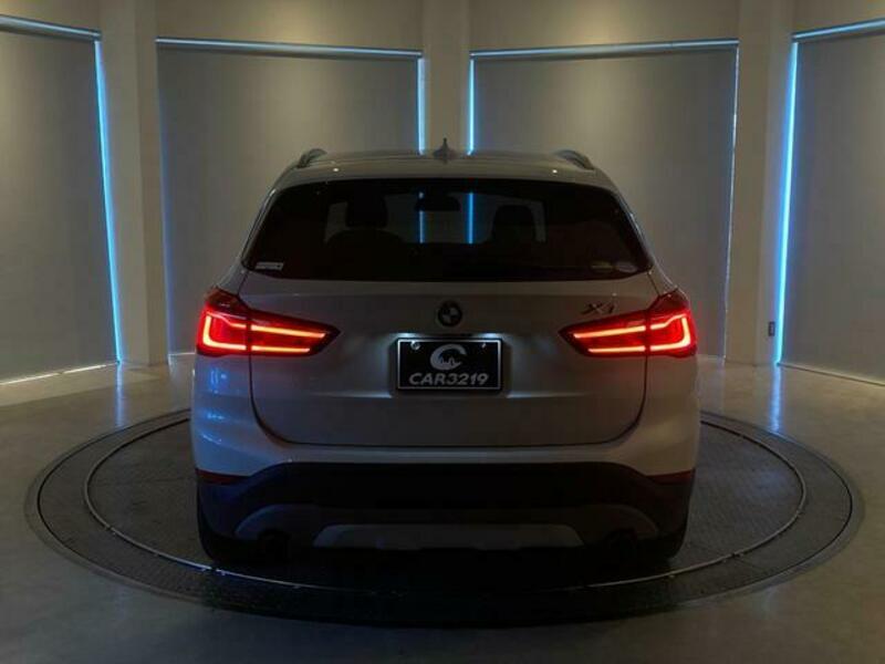 X1