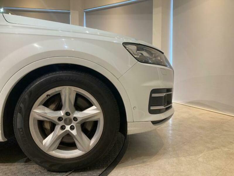 Q7