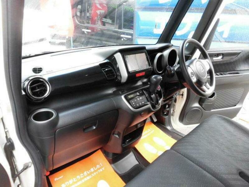 N BOX CUSTOM