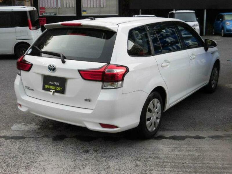 COROLLA FIELDER