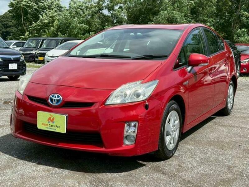 TOYOTA PRIUS
