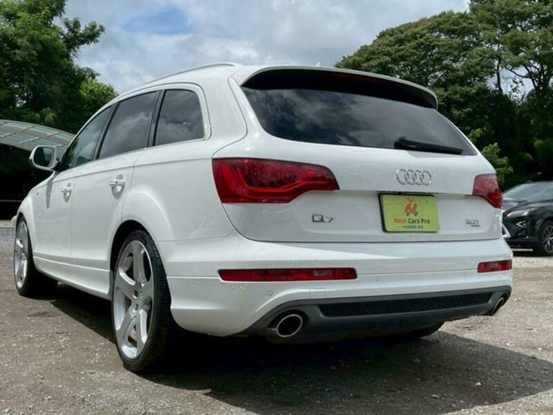Q7