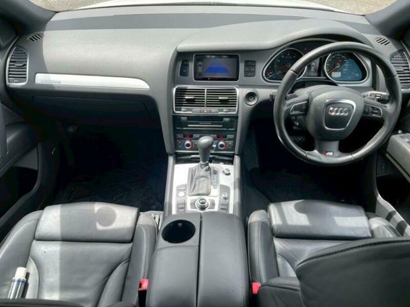 Q7