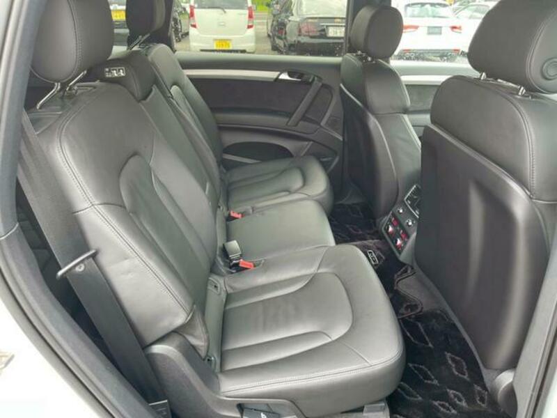Q7