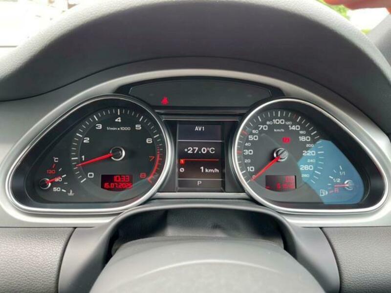 Q7