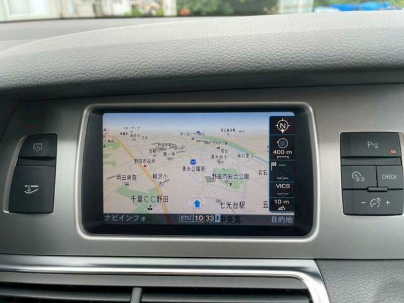 Q7