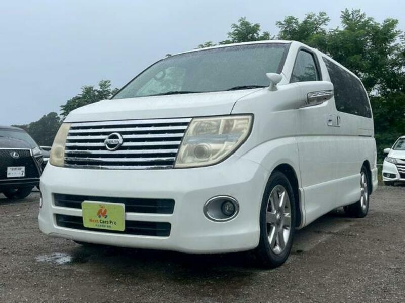 NISSAN ELGRAND