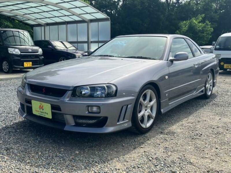 NISSAN SKYLINE