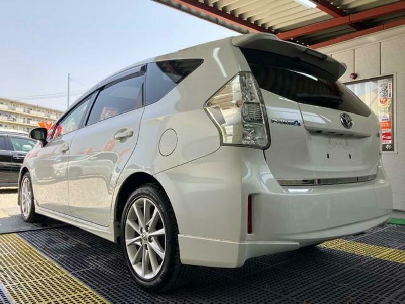 PRIUS ALPHA