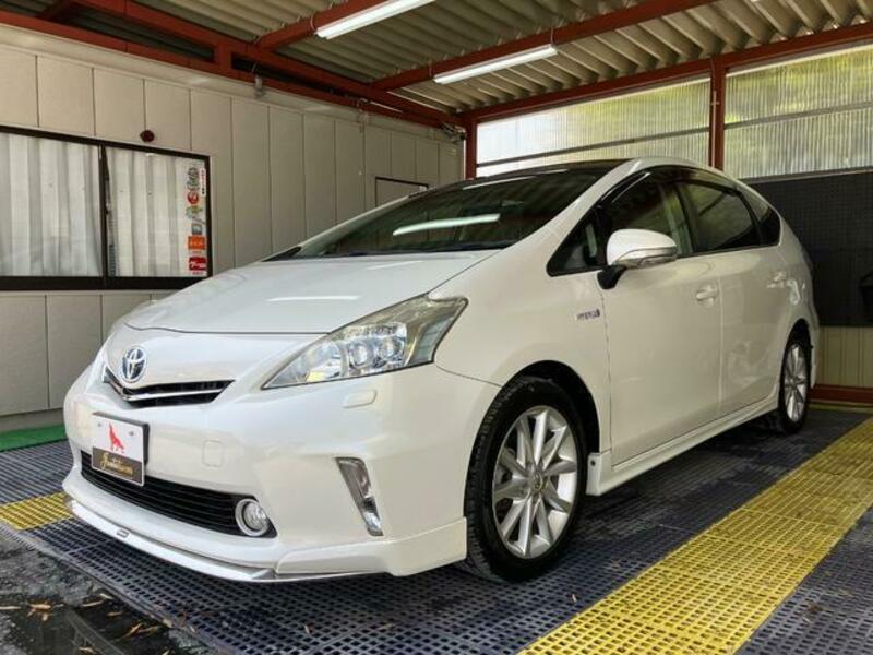 PRIUS ALPHA