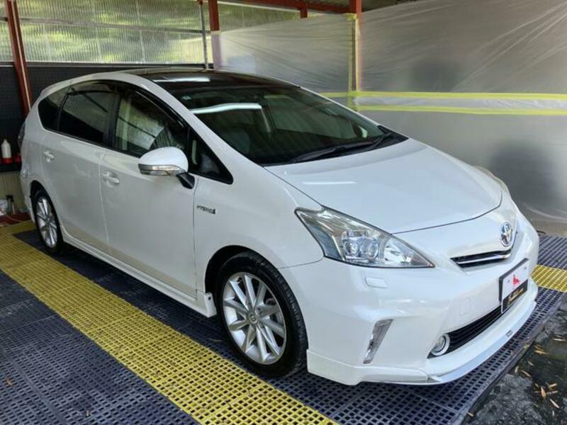 PRIUS ALPHA