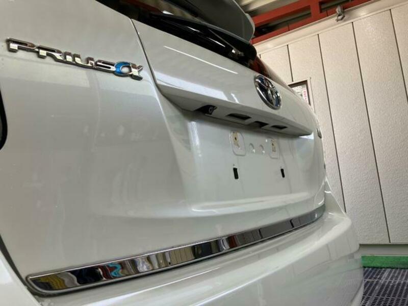 PRIUS ALPHA