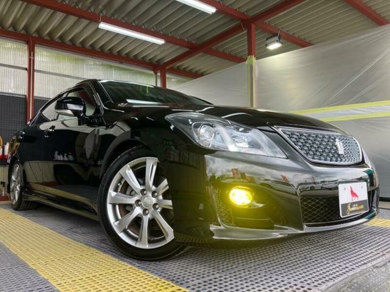 TOYOTA CROWN