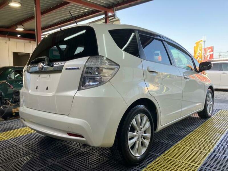 FIT HYBRID