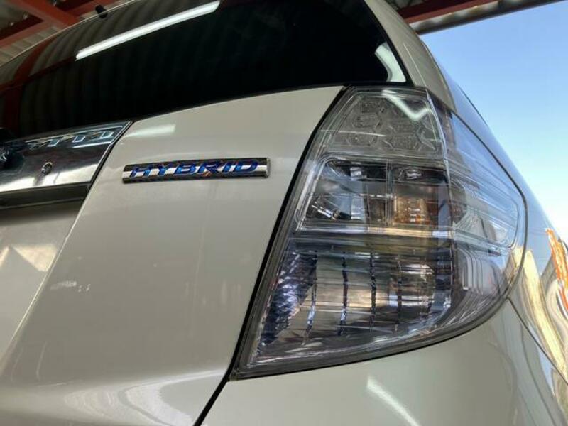 FIT HYBRID
