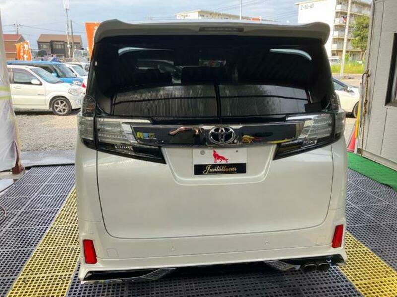 VELLFIRE