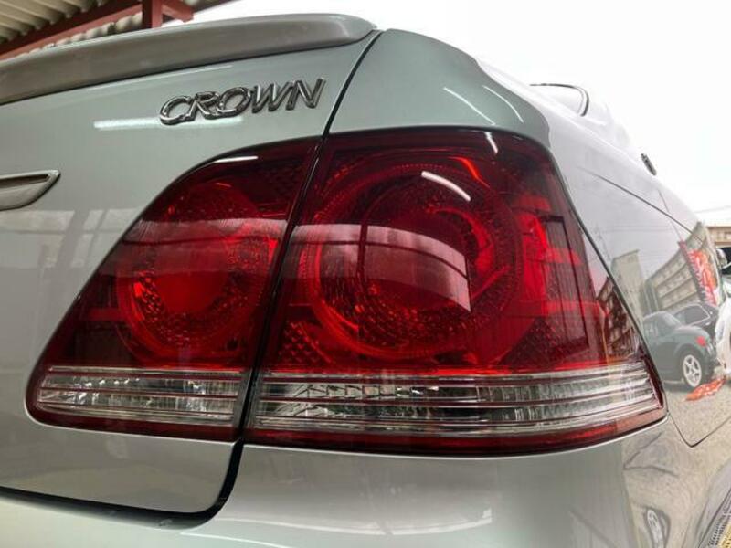 CROWN