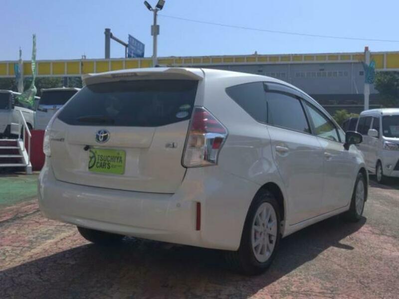 PRIUS ALPHA