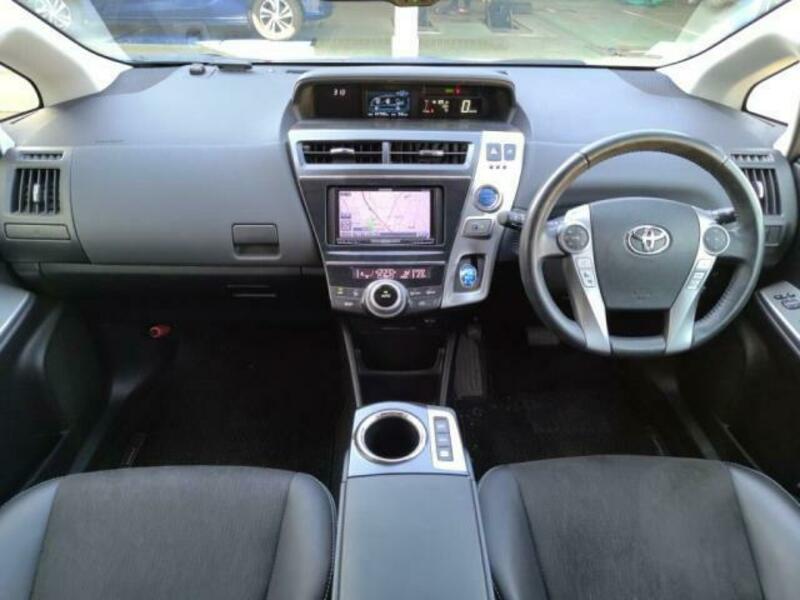 PRIUS ALPHA